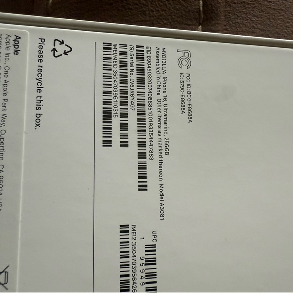 iPhone 16 Ultra Marine - Picture 5 of 5